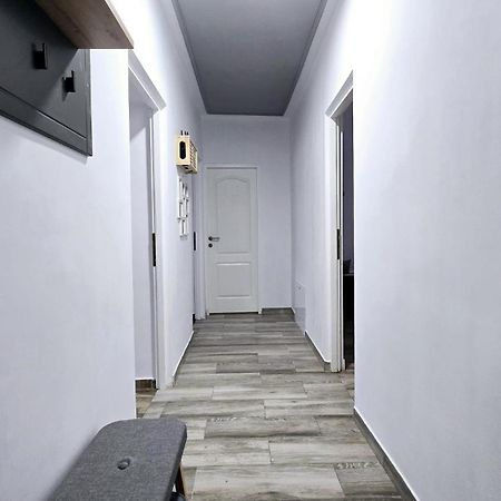 Apartament 3 Camere Hd Hunedoara Exterior foto